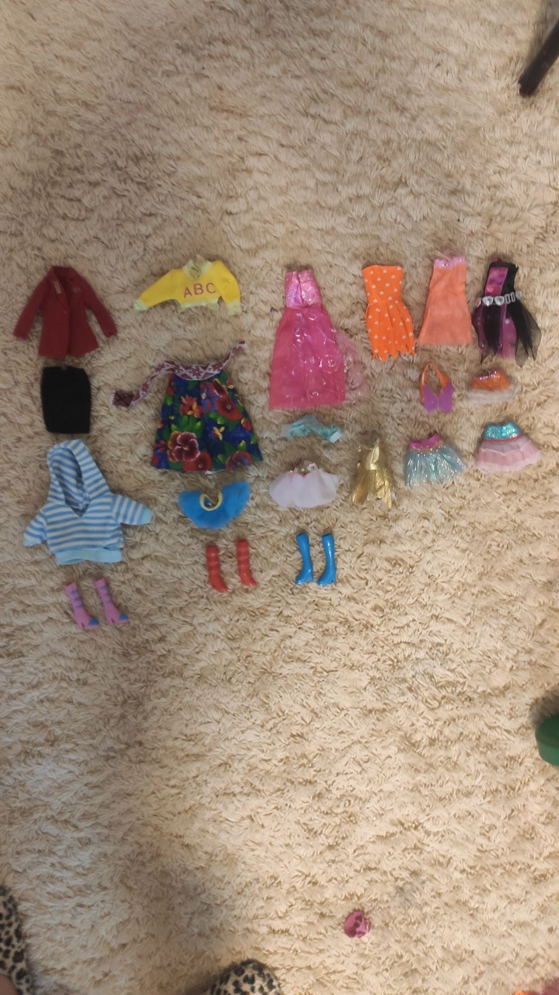 Одежда и обувь для кукол барби
