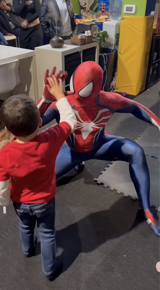 Homem-Aranha no Aniversário / Festa