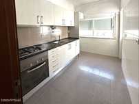 Apartamento T2 com Logradouro no Seixal