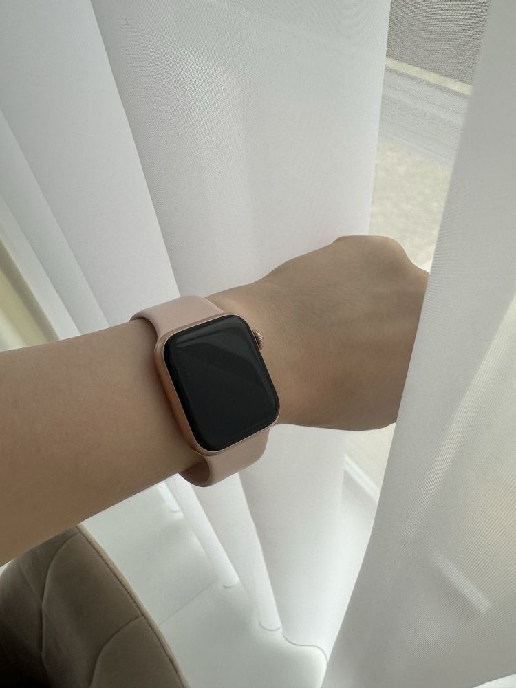 Apple watch zegarek seria 5 44mm GPS rose gold różowe złoto