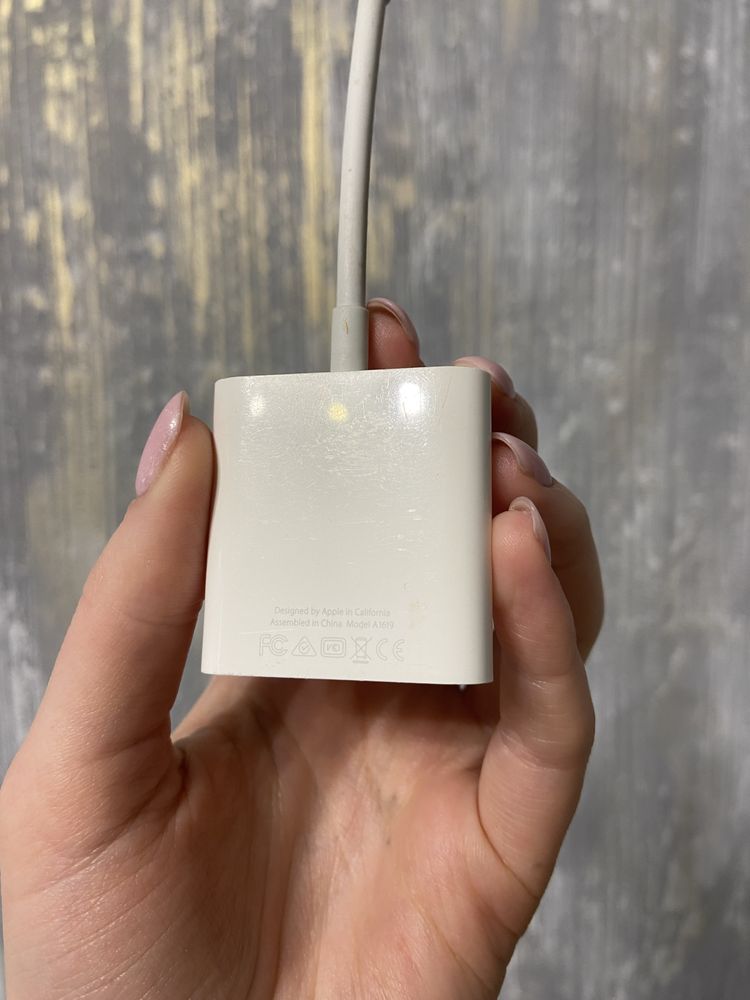 Адаптер Apple Lightning to USB 3 Camera Adapter (MK0W2) вживаний