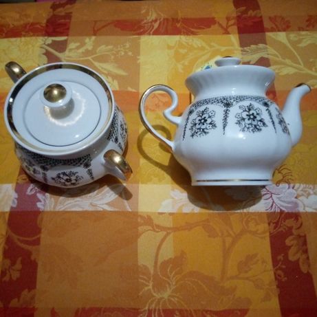 Заварочный чайник и сахарница фарфоровые СССР позолота перламутр