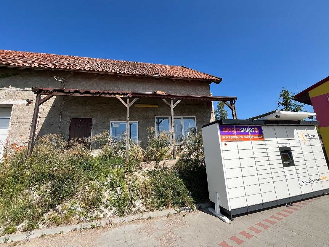 Cegła, dachówka, drewno z rozbiórki budynku historycznego