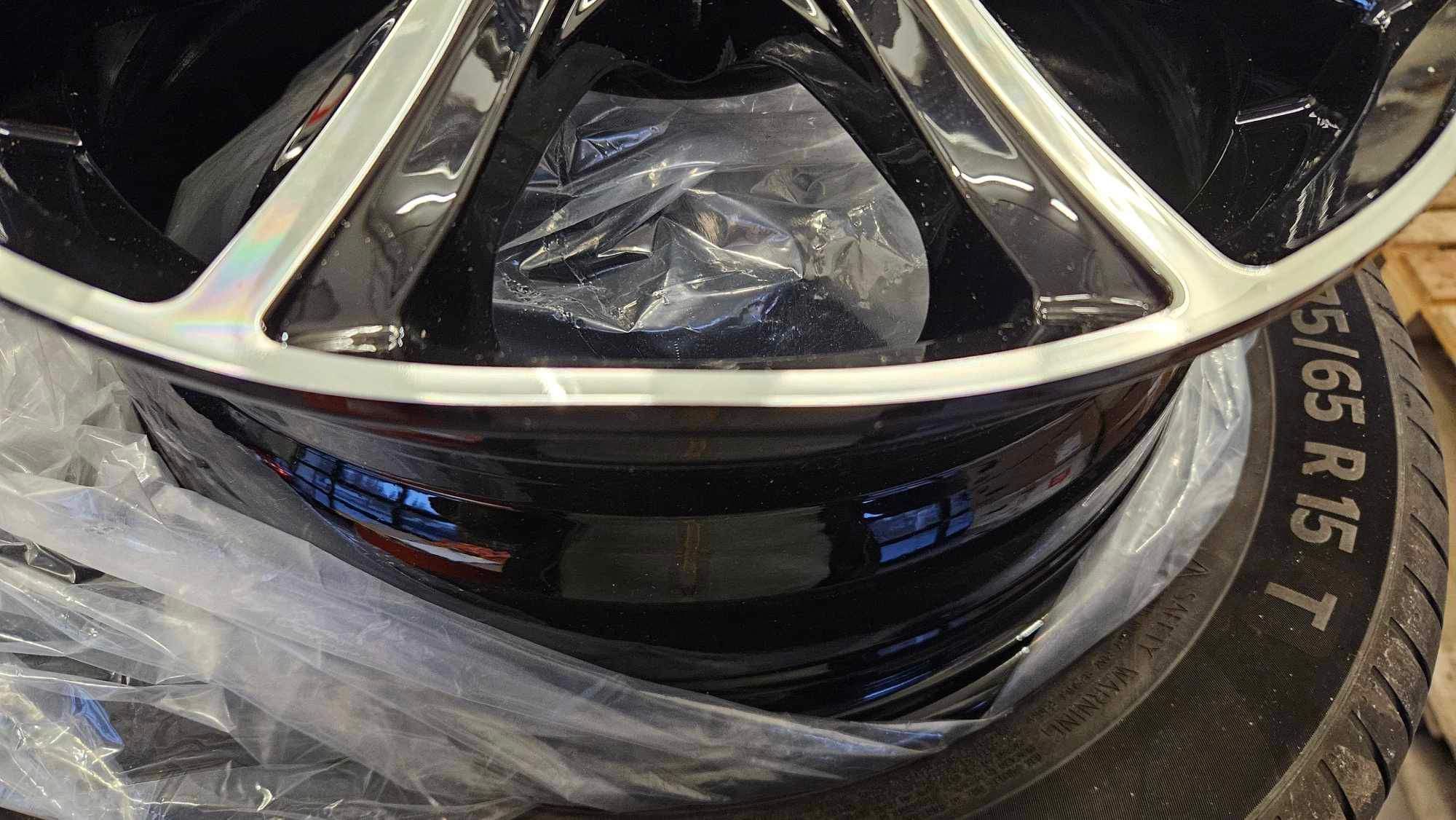 1x Felga DEZENT TN dark 6.0 x 15 4x108 ET38 TTNK3BP45E NOWA [U]