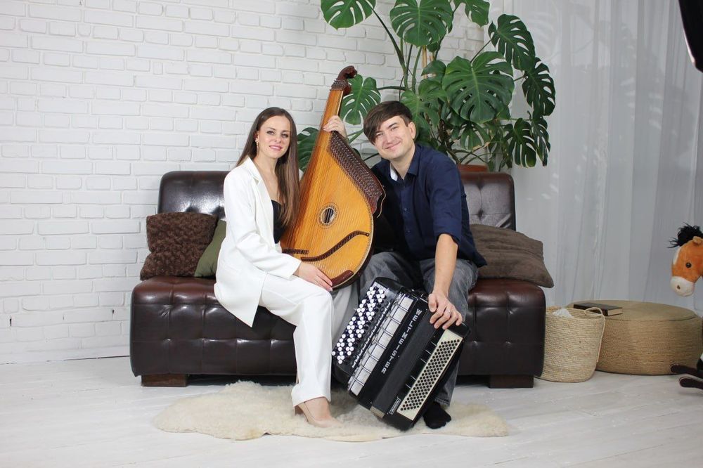 Бандуристка Акордеоніст Ведучий Діджей Корпоратив