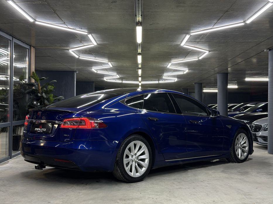 Tesla Model S 75D