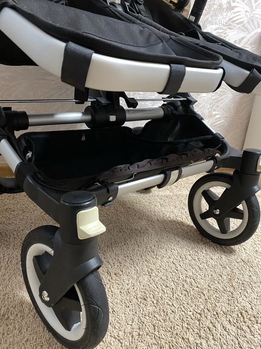 Коляска для двійні bugaboo twin
