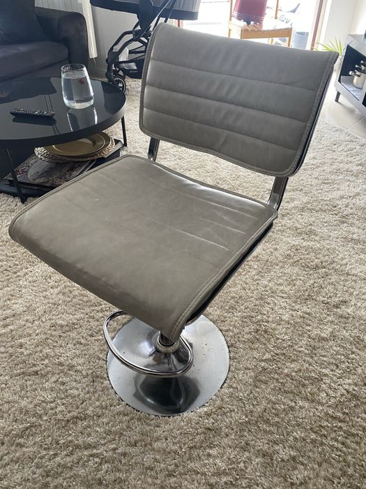 Conjunto de 2 bancos