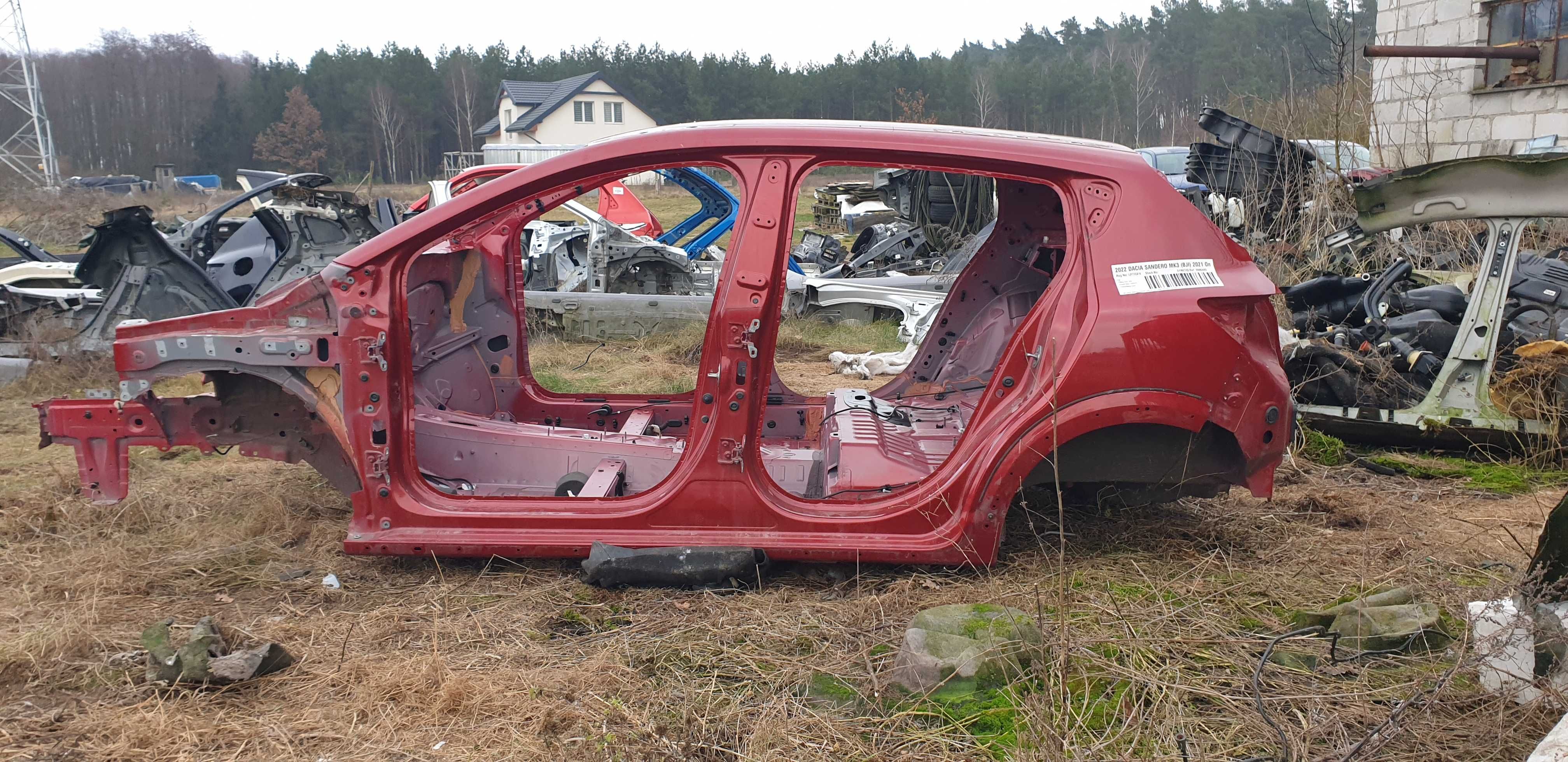 lewy błotnik tylny tył próg Dacia Sandero Stepway III 3 tenpi