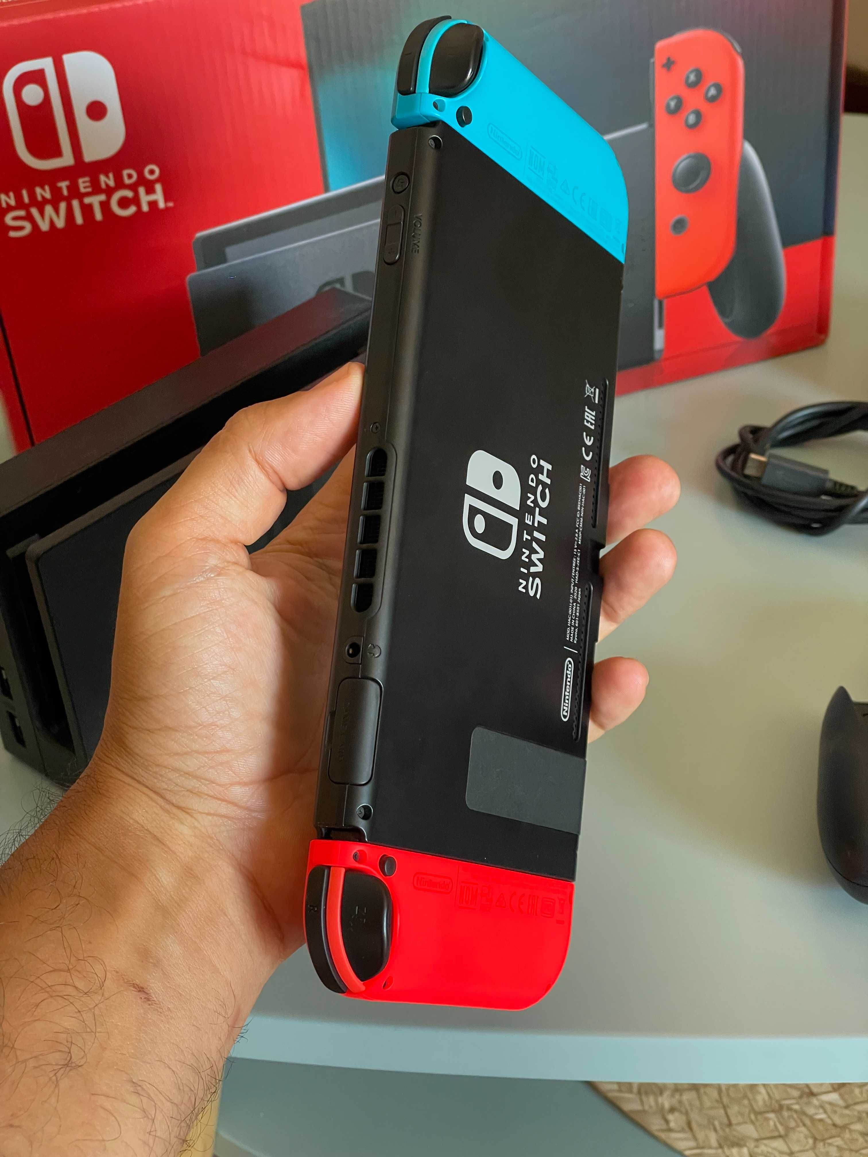 Nintendo switch v2-1.1 32gb em ótimo estado com caixa