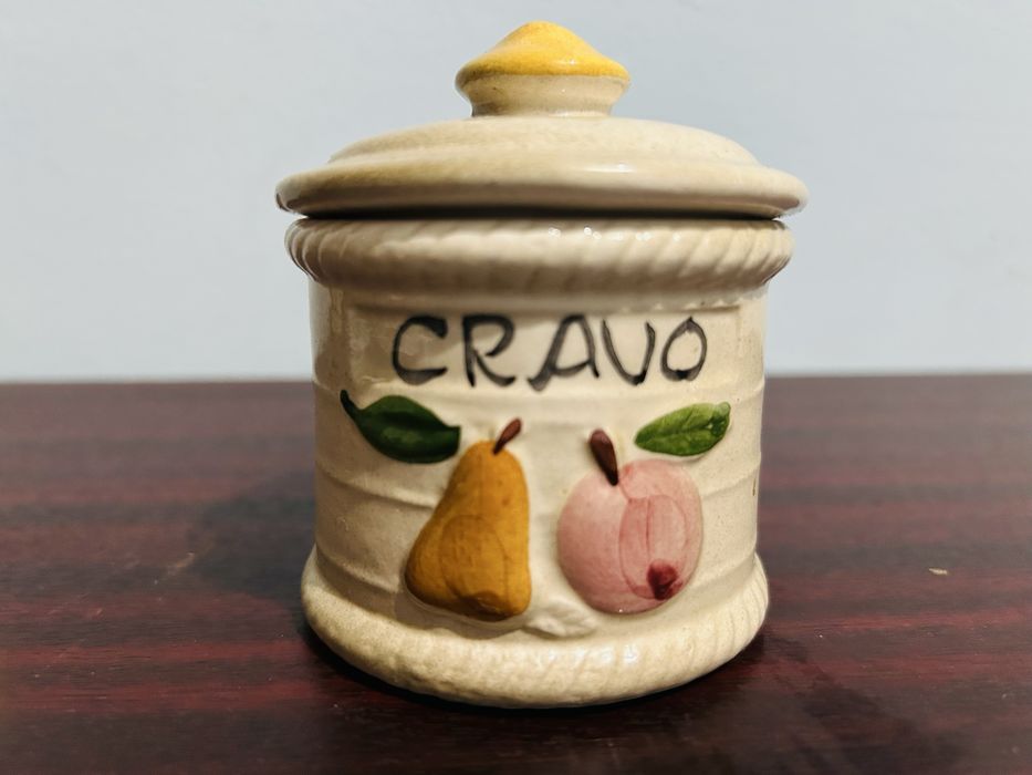 Pote para cravo da india em ceramica