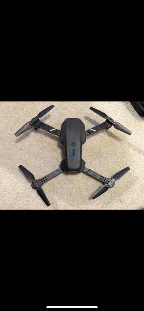 Dron E88 pro Kamera 4k