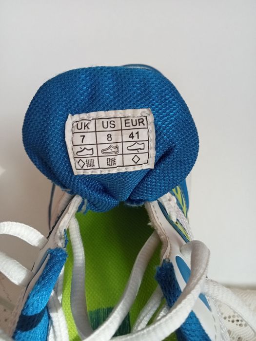 Кросівки для спорту