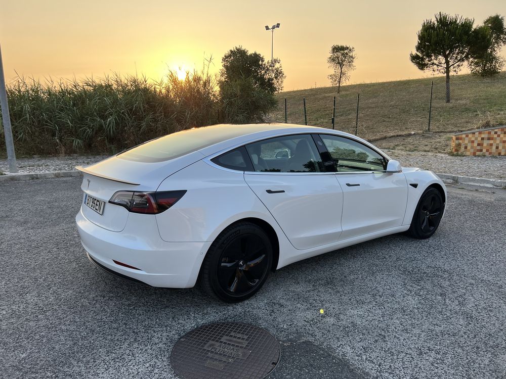 Tesla model 3 - 105 mil km - 325 cv -Standard Range Plus