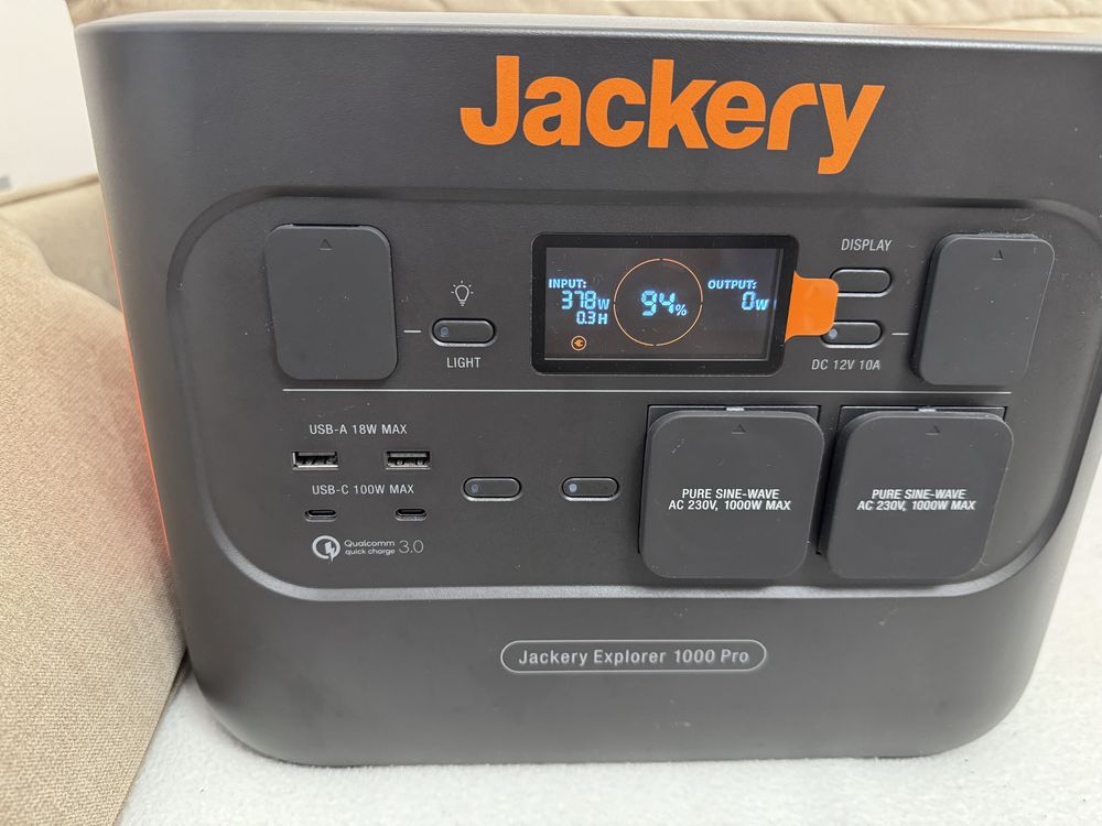 Зарядна станція Jackery 1000 pro