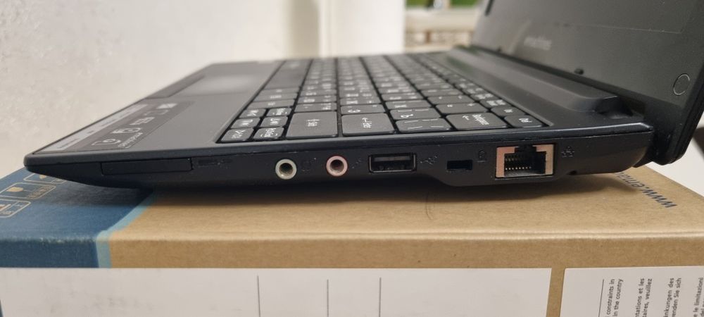 Продам нетбук eMachines 355-131G25ikk