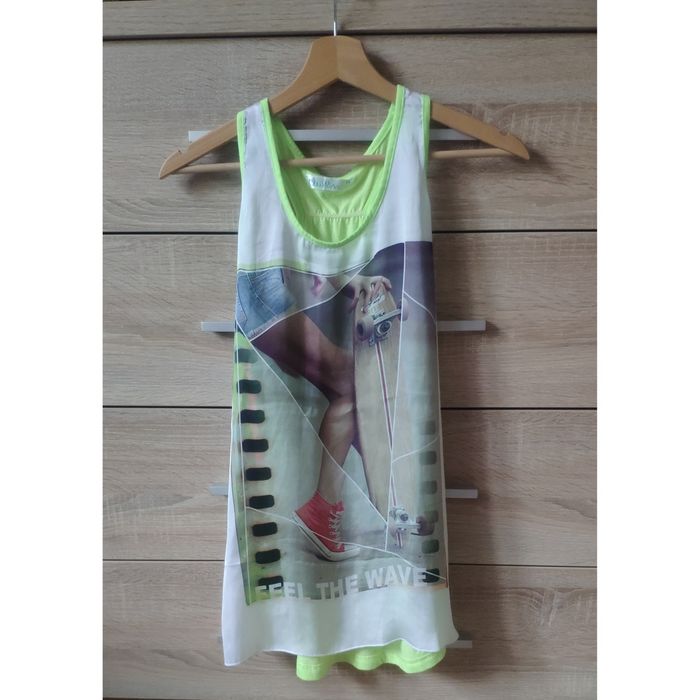 Neonowa koszulka bokserka