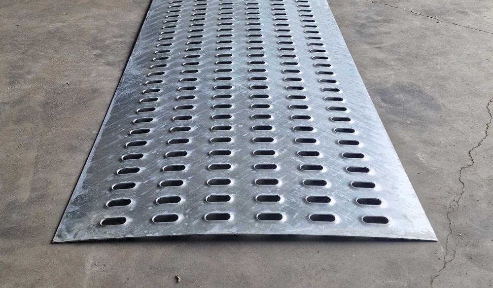 Blacha Lohr stalowa twarda 75x300 cm 4mm  PRODUCENT Najazd Laweta