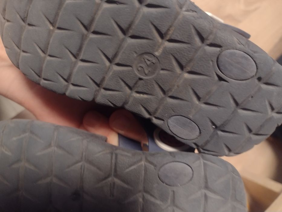 Продам 3 пары обуви на мальчика