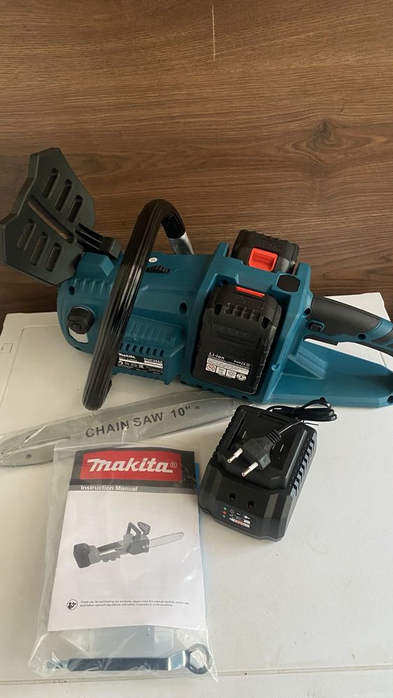 Аккумуляторная цепная пила Makita DUC355Z (36V, 6Ah)