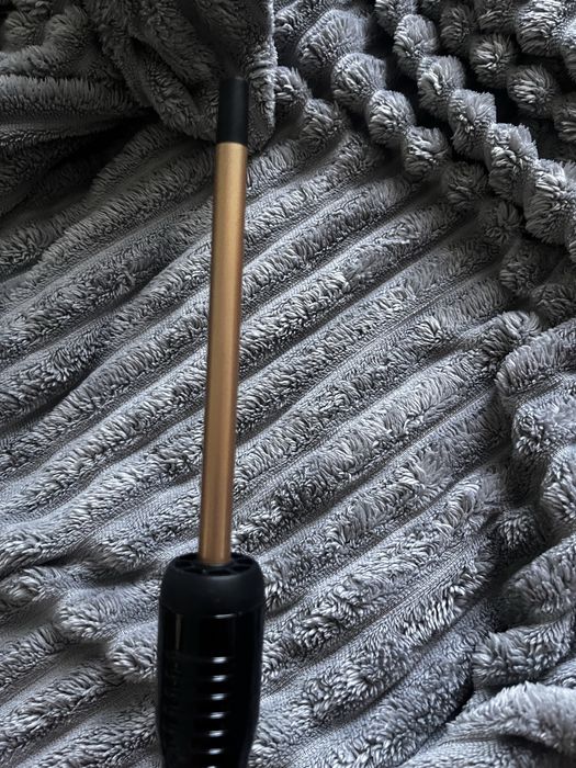 Плойка для афролоктнів