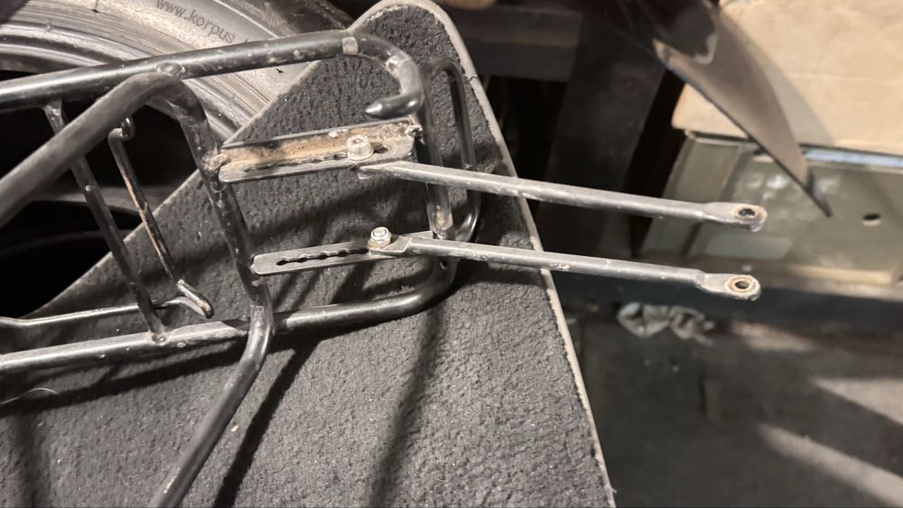 Велобагажник с габаритом под динамовтулку