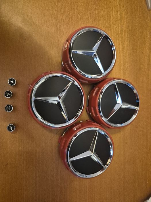 Dekielki kapsle w alu felgi do Mercedesa Amg  średnica 70/75mm czarno