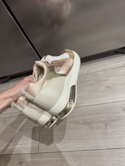 Adidasy sneakersy Liu Jo 40 na wiosne pudrowy roz