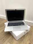 Srebrny Laptop APPLE MacBook Air 13 MQD32ZE/A i5/8GB/128GB SSD/MacOS