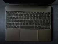 Apple Magic Keyboard iPad Pro 13