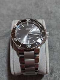 Oris Aquis Titanium Date