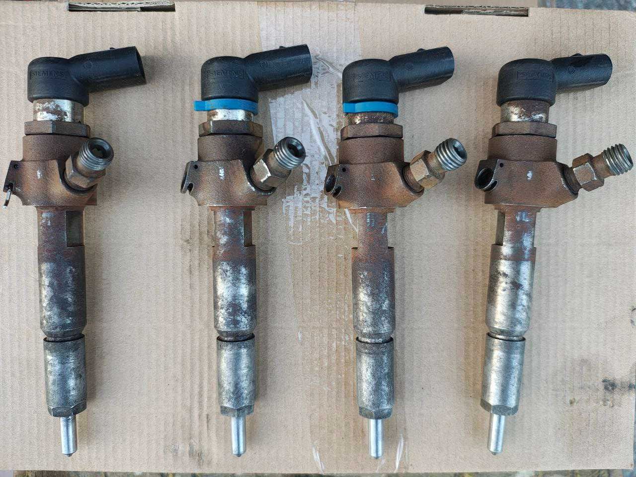 Форсунка паливна Ford Transit Focus 1.8 Tdci Siemens