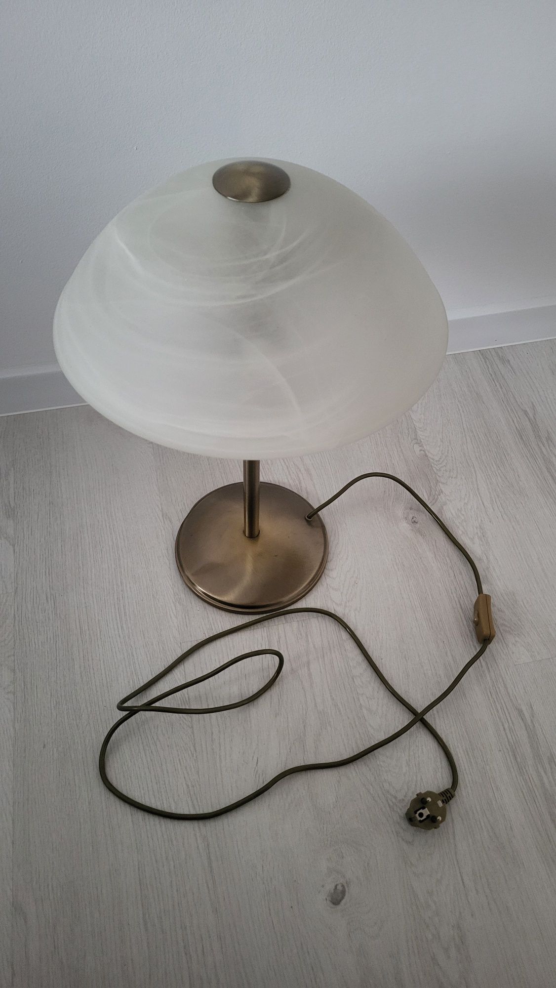 Lampka nocna metalowa szklana