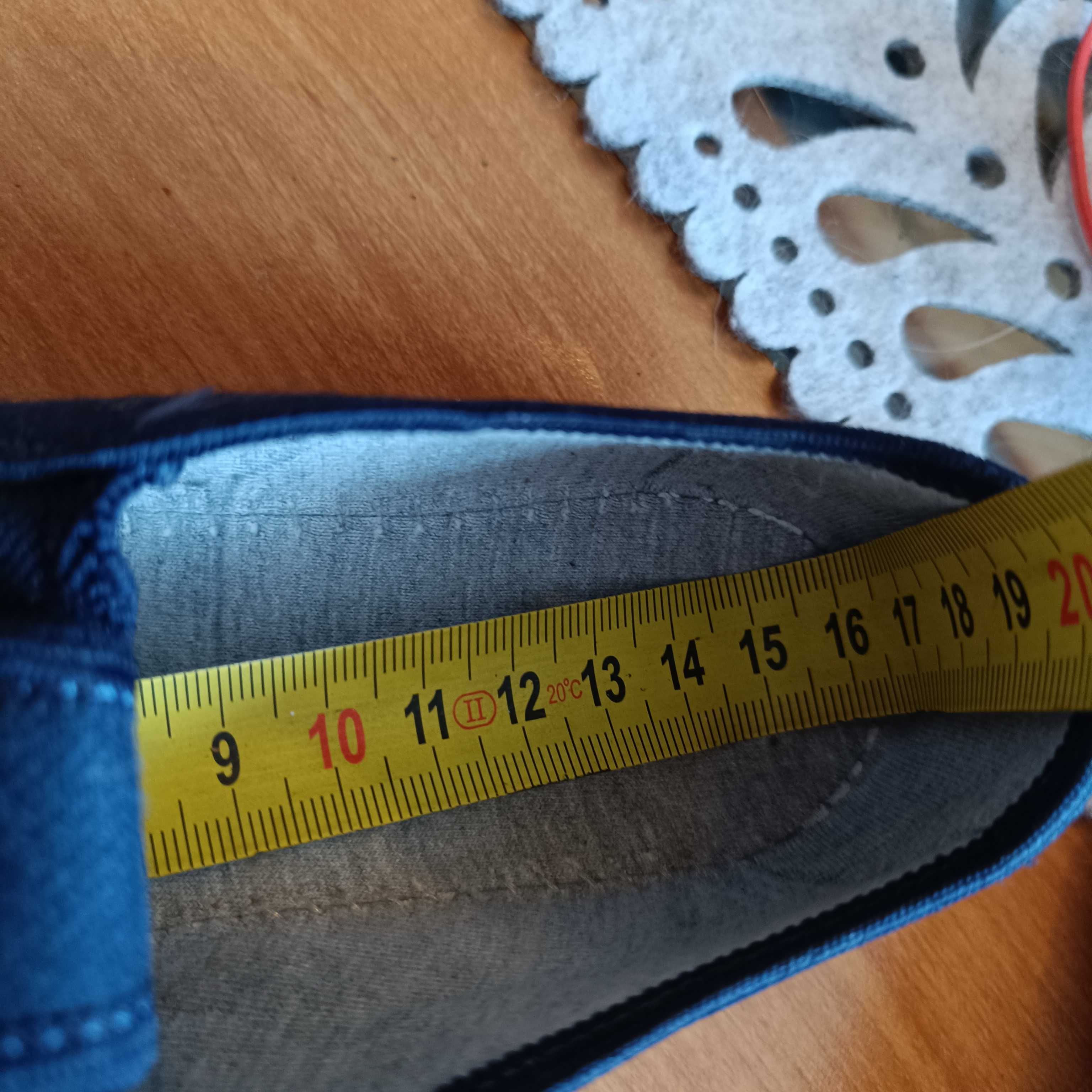 Buciki kapcie do przedszkola żłobka rozm 27