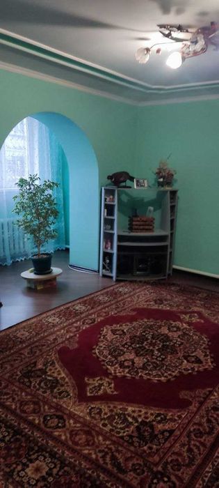 Велика 4х кімнатна квартира в центрі міста