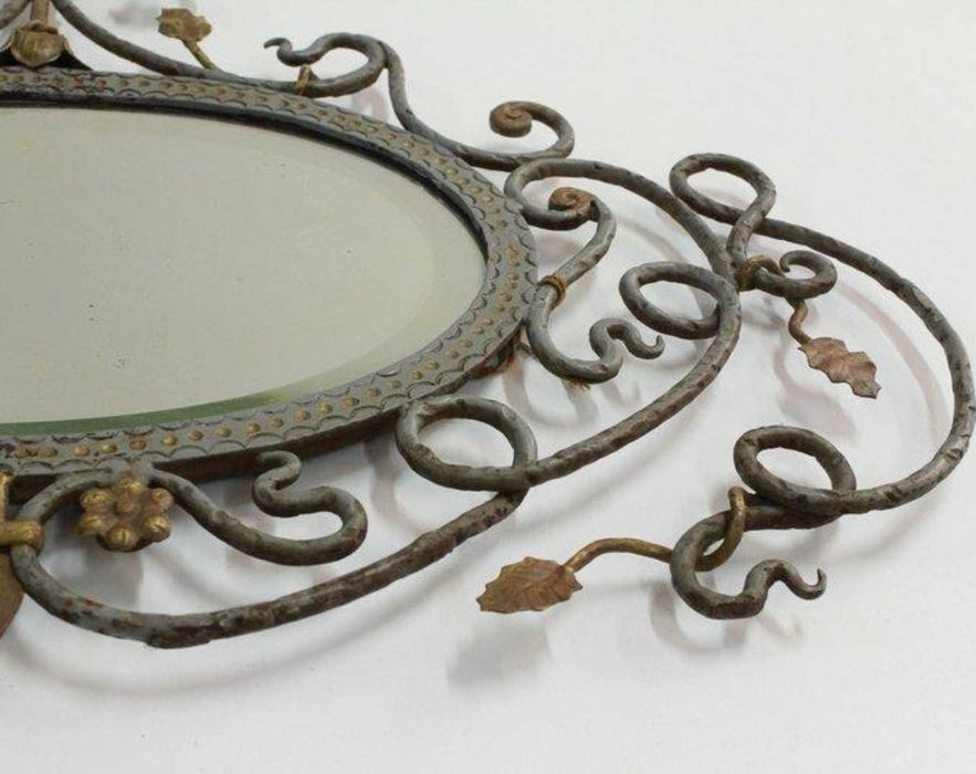 Espelho oval antigo de metal