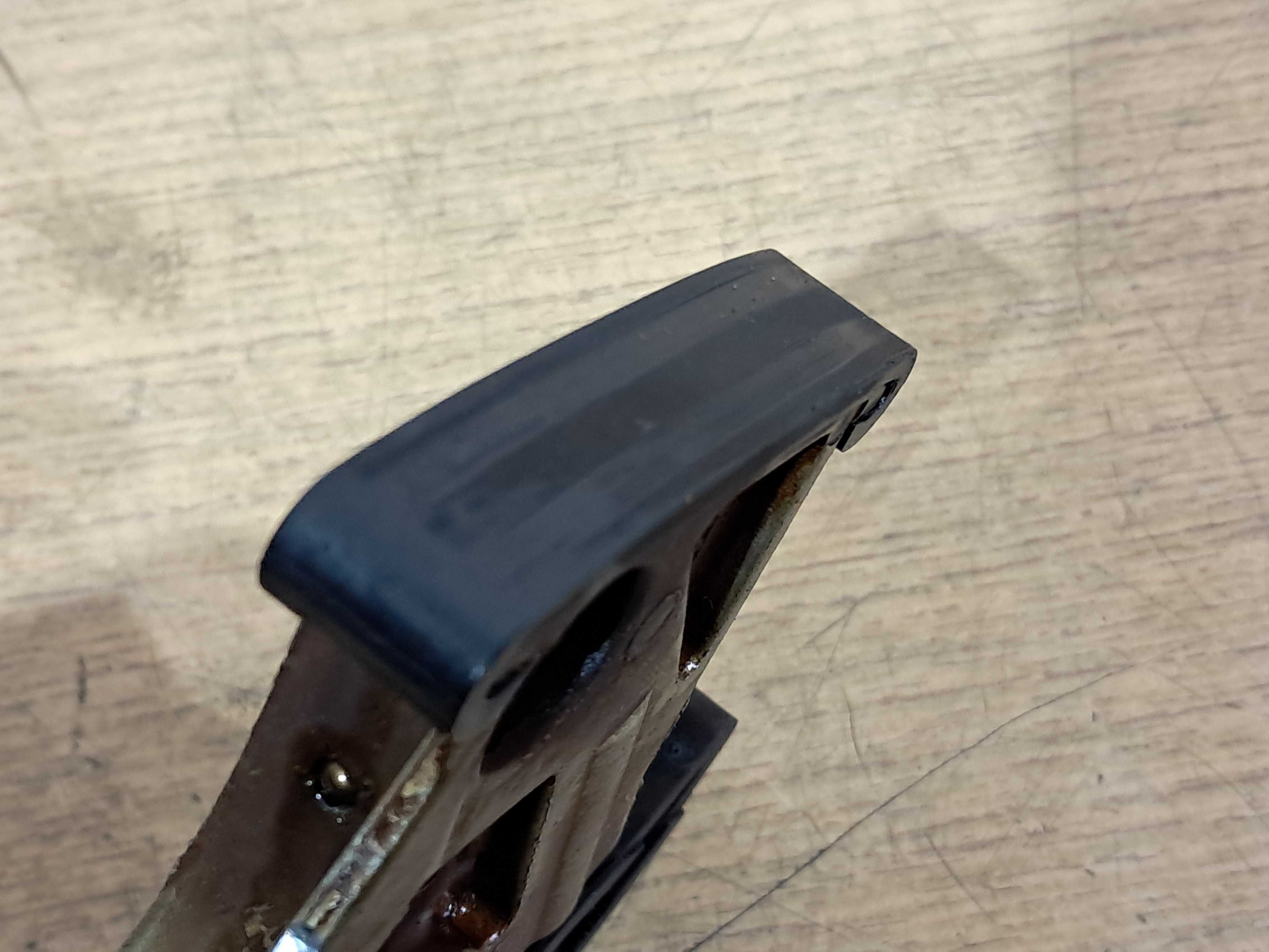 Napinacz łańcuch pompy oleju 2.0 TFSI AUDI VW A4 B7 A6 C6 TT A3 8P