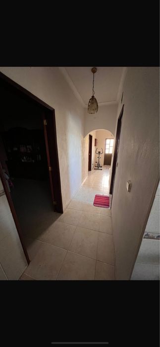 Vivenda 2 pisos Loures