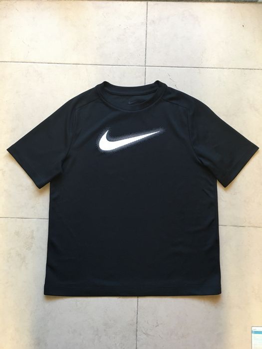 Nike dri-fit preta criança 10-12 anos