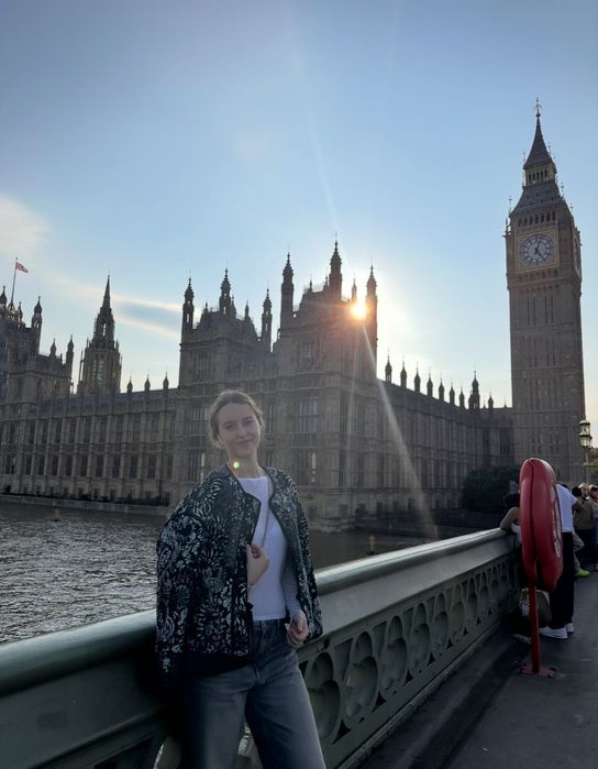 Репититор з англійської мови, учениця Великобританського топового вузу