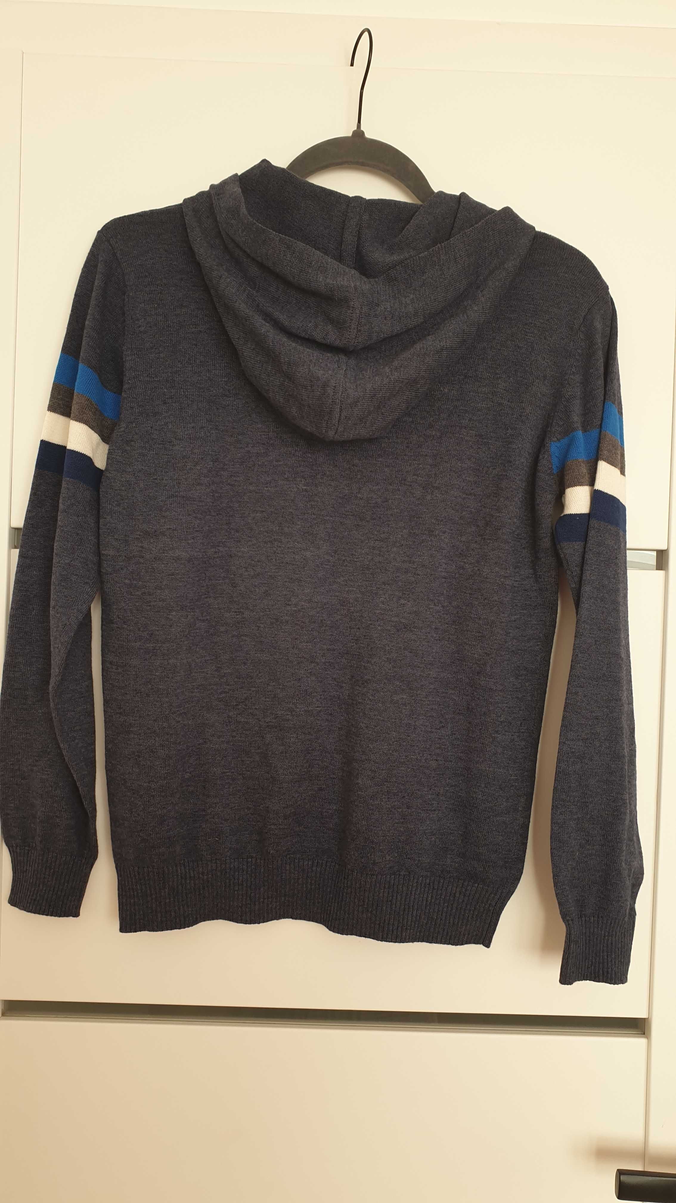 Nowy sweter chłopięcy z kapturem cool club 158