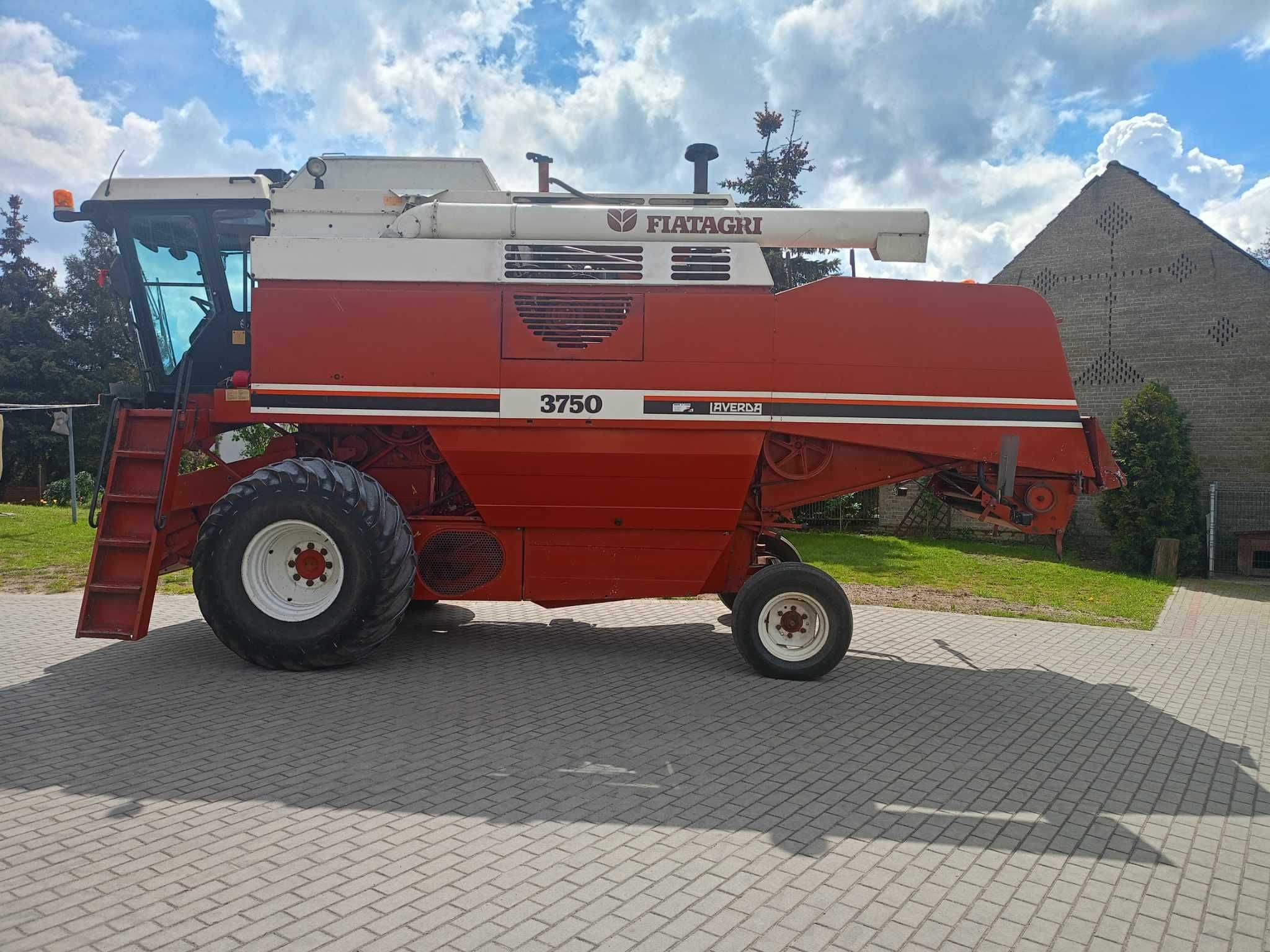 Kombajn FIATAGRI 3750 Laverda