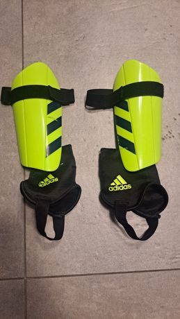 Ochraniacze piłkarskie Adidas