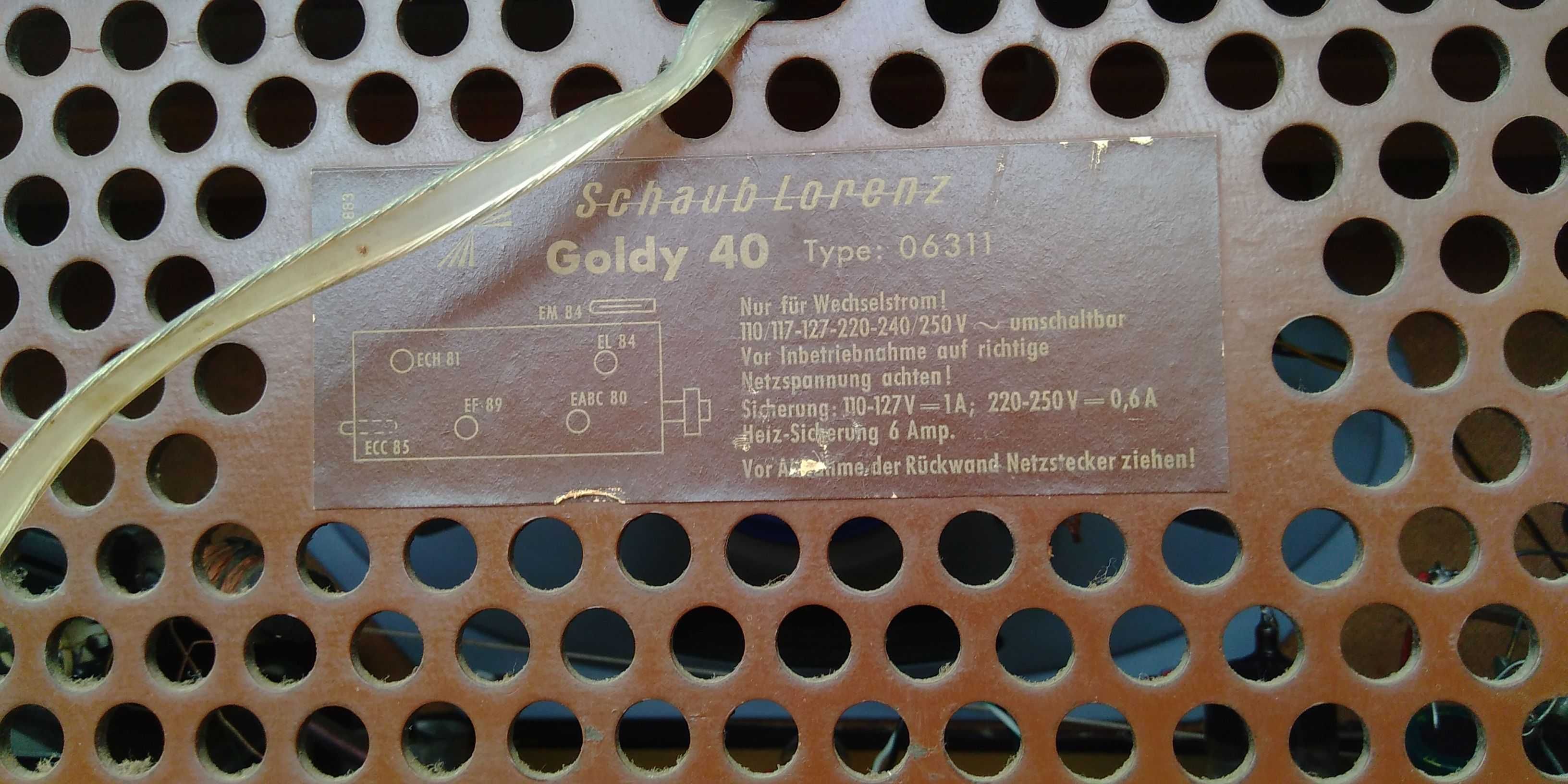 Rádio Antigo a Válvulas Schaub Lorenz Goldy 40