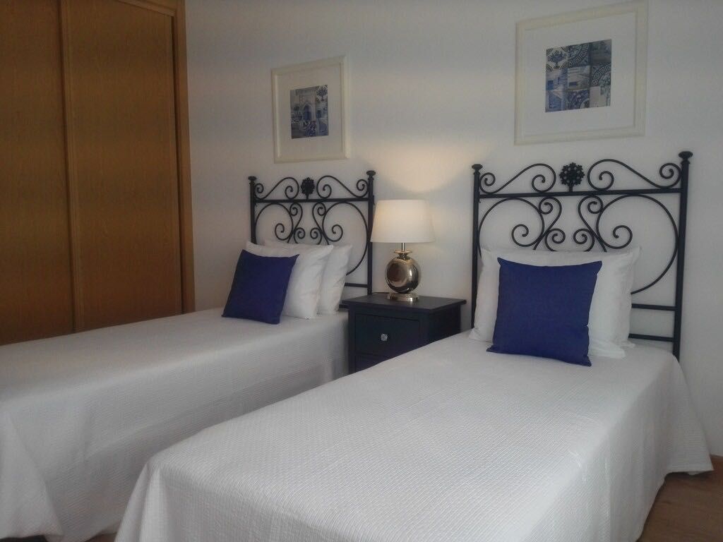 Apartamento T2 piscina aquecida, ar condicionado e Internet