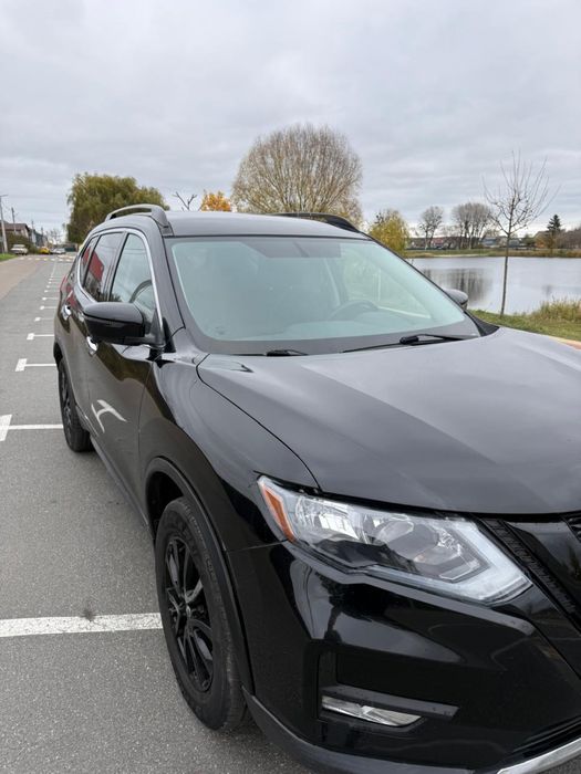 Nissan Rogue 2018 awd, комплектація midnight edition