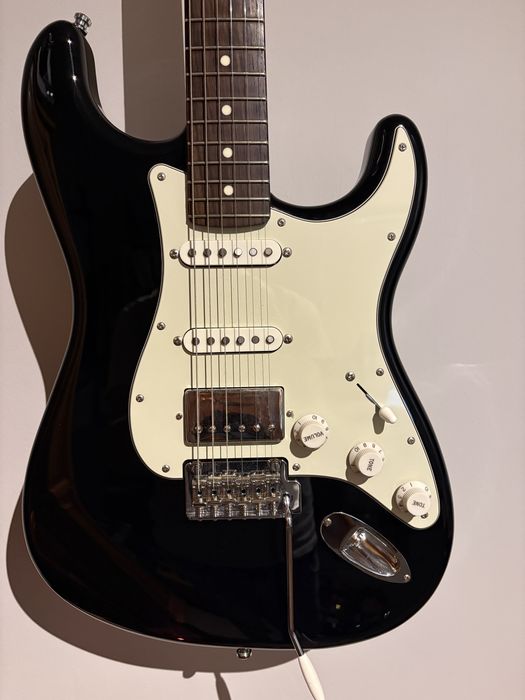 Fender Stratocaster Hybrid II HSS Made in Japan 2024