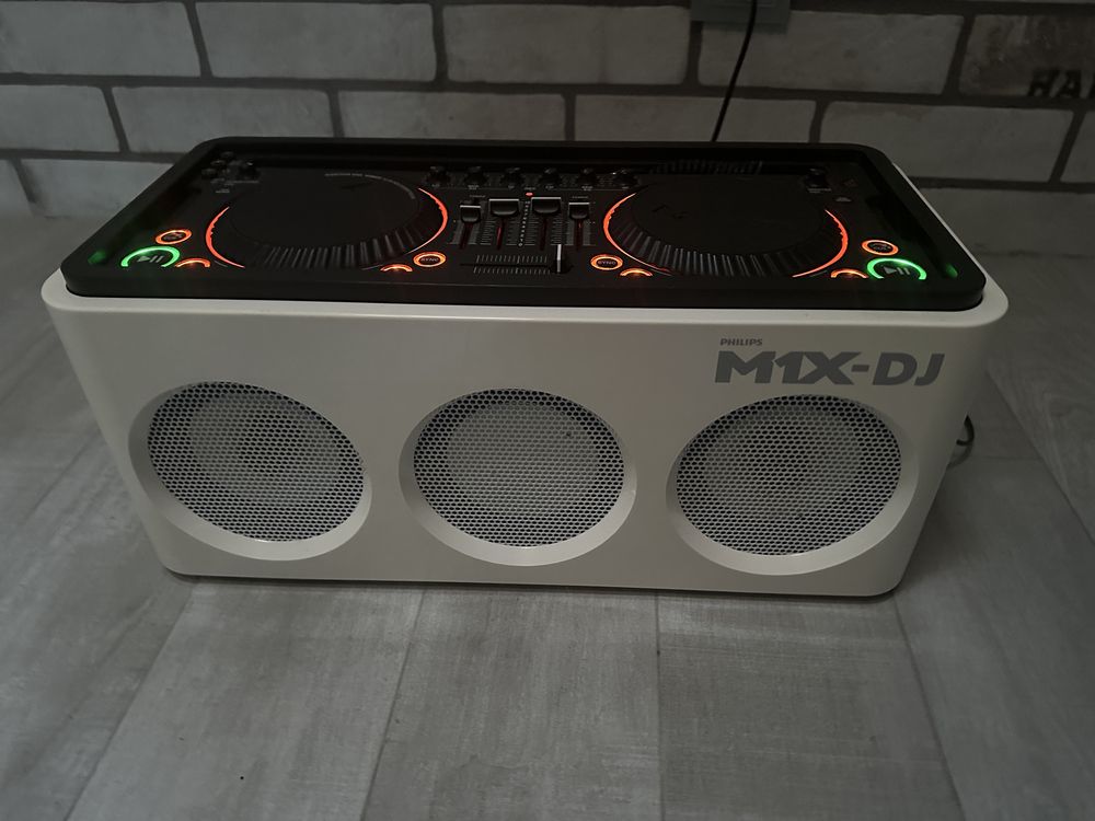 Mesa mistura Coluna M1X-DJ Armin Van Bureen Dj