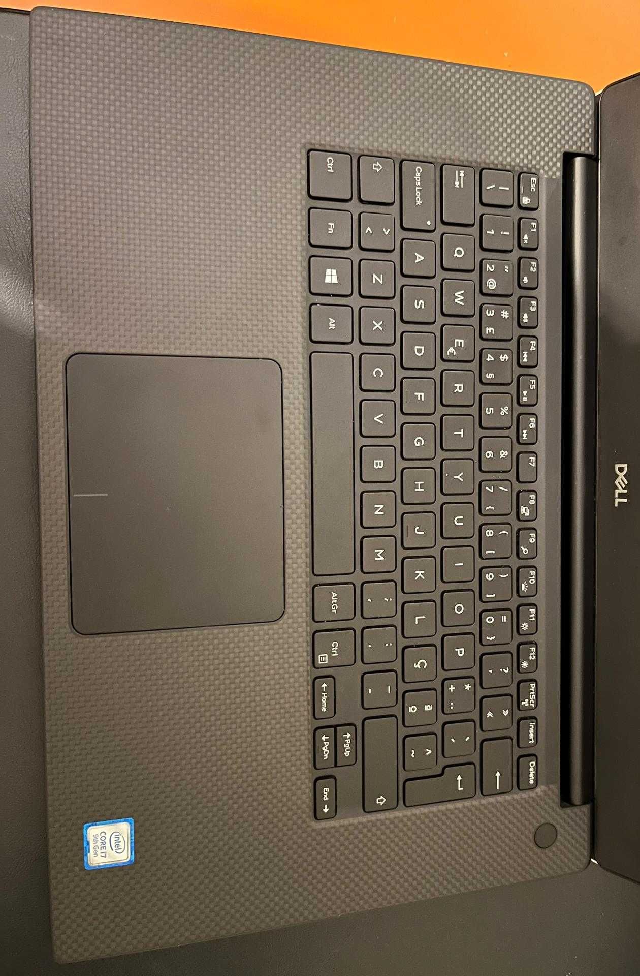 Dell XPS 15 7590