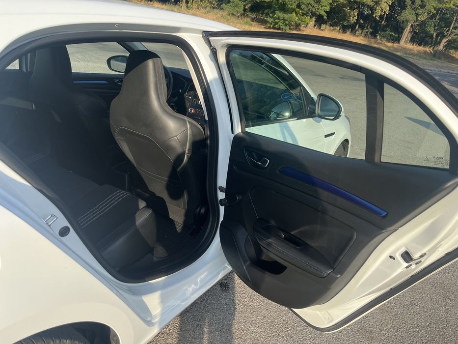 Renault Megan 4 1.5 до 30.11